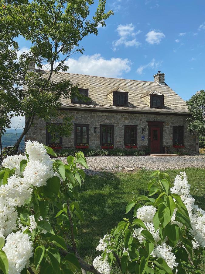 Domaine Steinbach Cidrerie, Gîte et Verger St-Pierre-de-l'Île-d'Orléans Extérieur photo