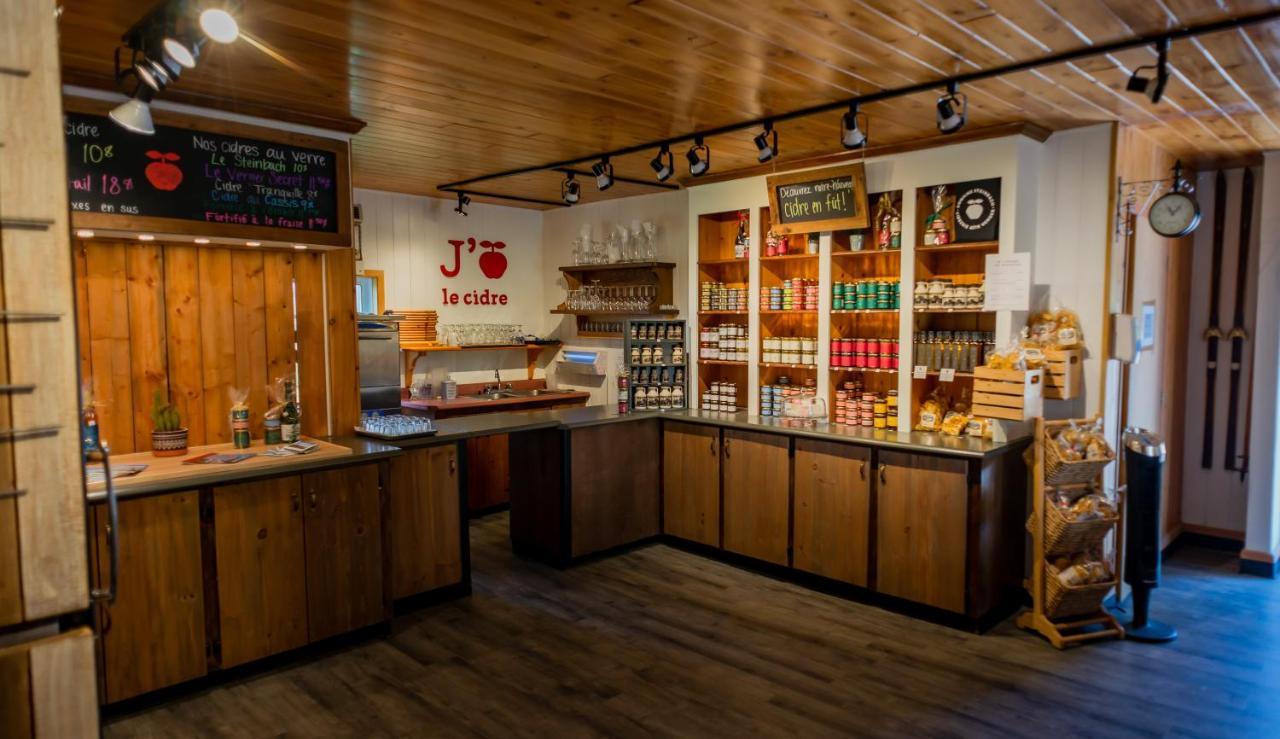 Domaine Steinbach Cidrerie, Gîte et Verger St-Pierre-de-l'Île-d'Orléans Extérieur photo