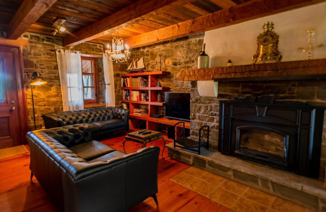 Domaine Steinbach Cidrerie, Gîte et Verger St-Pierre-de-l'Île-d'Orléans Extérieur photo